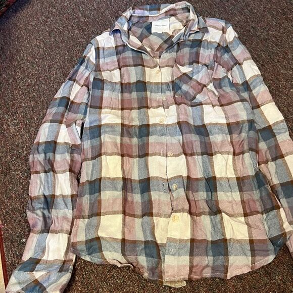 Thread & supply small button down - Picture 7 of 9